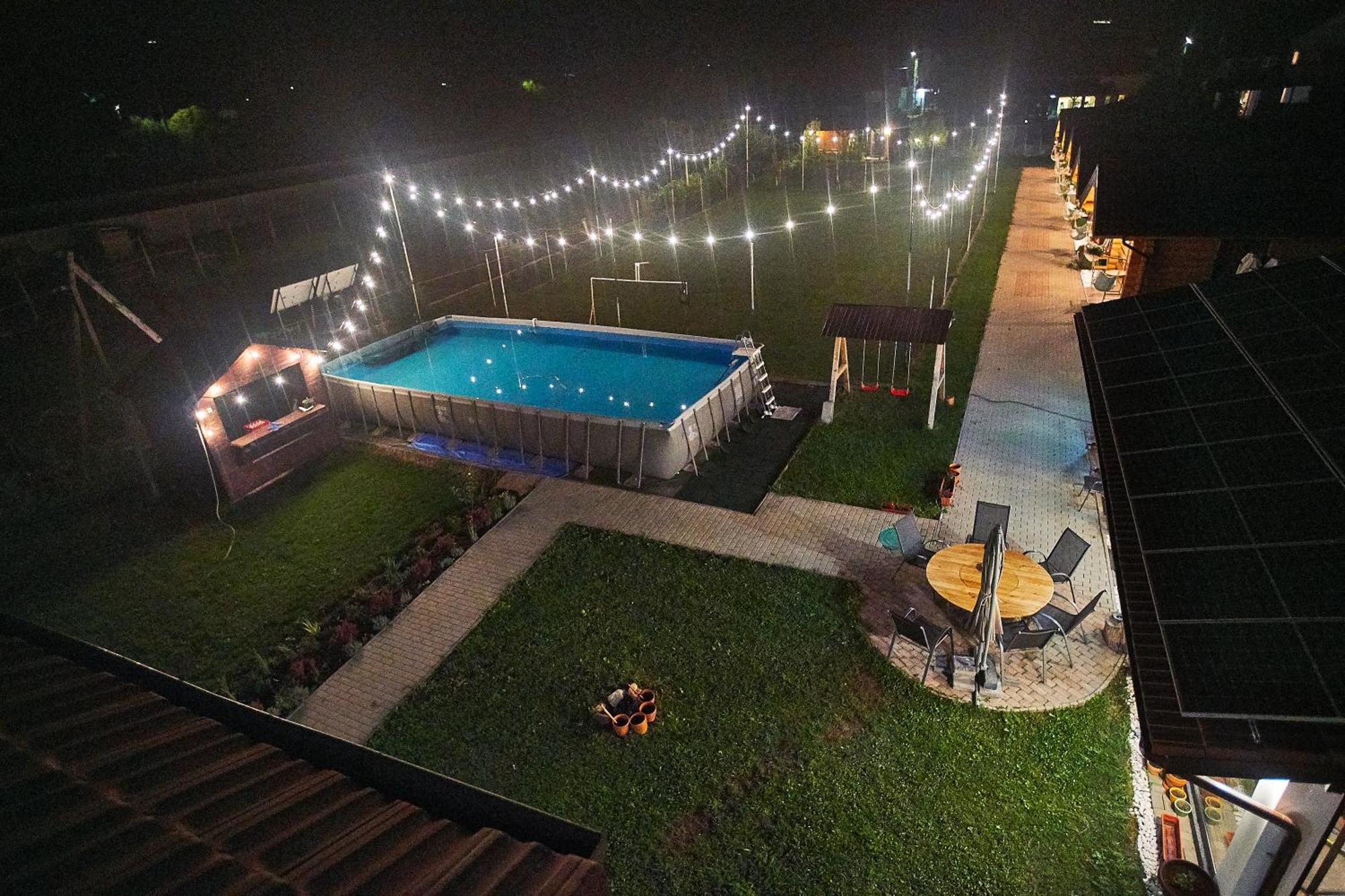 Insula Christiana Hotel Cristian  Bagian luar foto