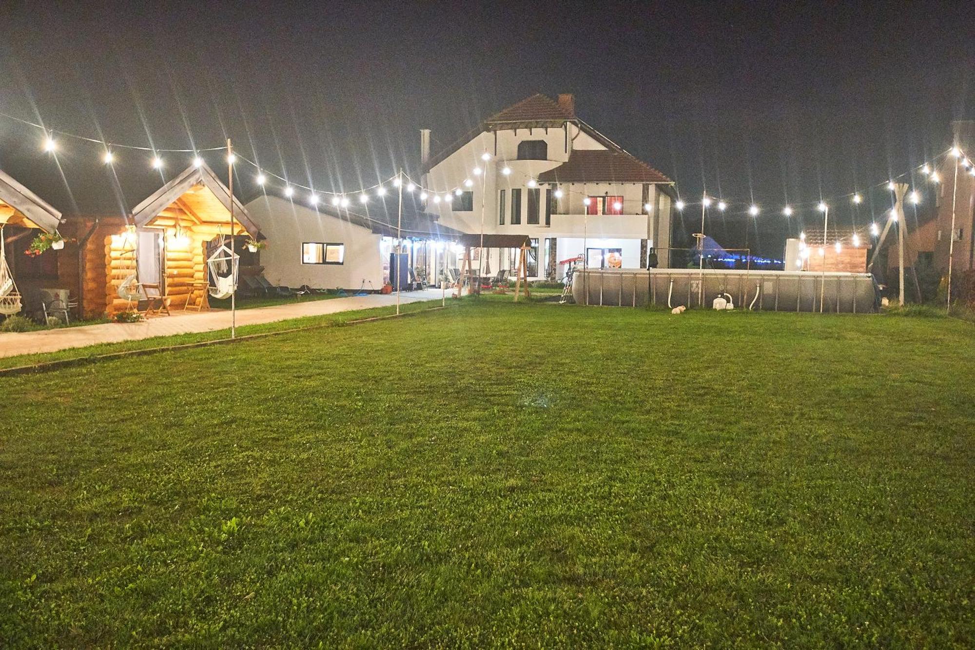 Insula Christiana Hotel Cristian  Bagian luar foto