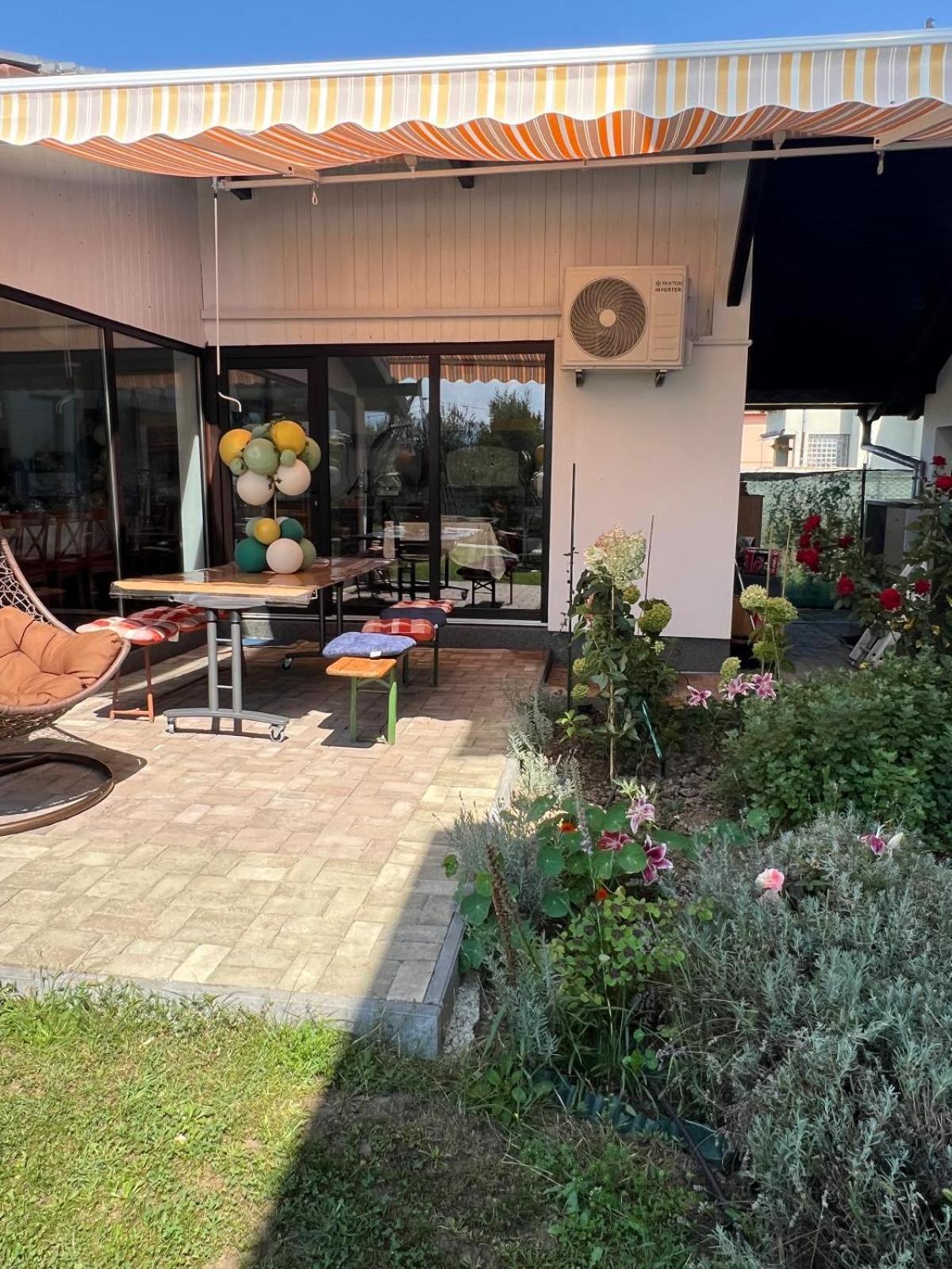 Insula Christiana Hotel Cristian  Bagian luar foto