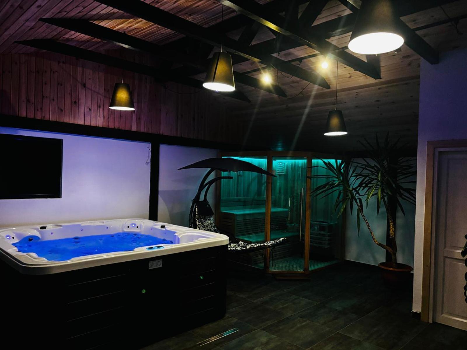 Insula Christiana Hotel Cristian  Bagian luar foto