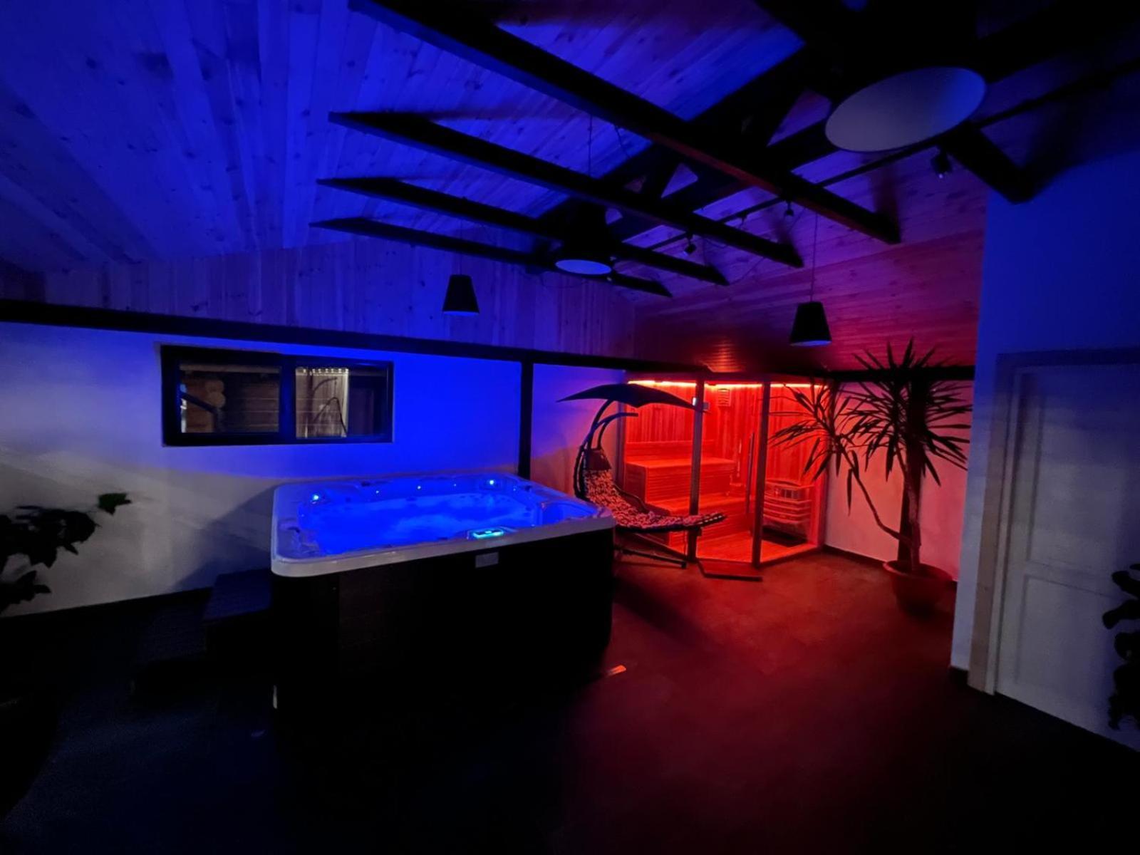 Insula Christiana Hotel Cristian  Bagian luar foto